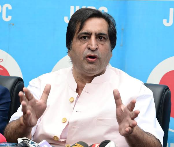 Govt Facing Criticism Over Job Policy, Says Sajjad Lone