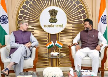 CM Omar Abdullah Urges Centre to Reconsider Srinagar Airport Closure During Peak Tourist Season