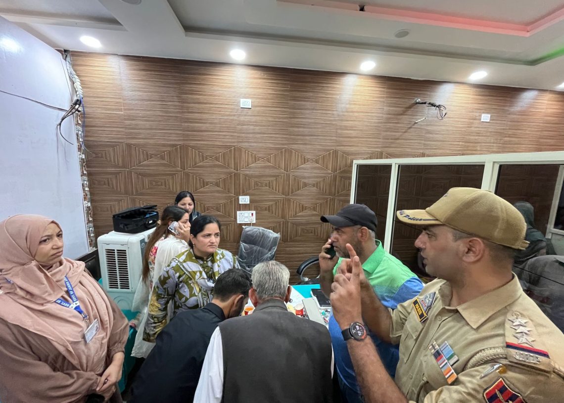 Mendhar Administration Seals Private Clinic Over Alleged Irregularities; Locals Demand Thorough Probe