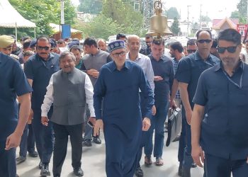 Omar Abdullah Reviews Arrangements for Kheer Bhawani Mela, Assures Completion of Pending Works Before June 22