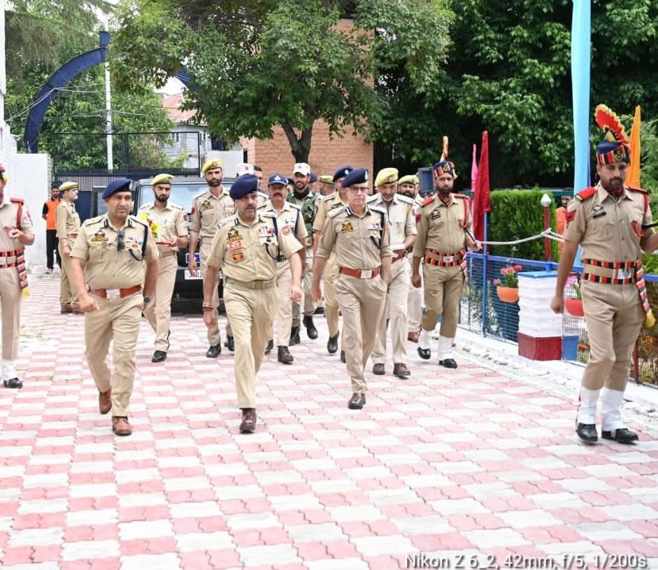 DGP Nalin Prabhat Flags Off 45 Mountain Rescue Teams for Amarnath Yatra 2026; Calls for Round-the-Clock Vigilance