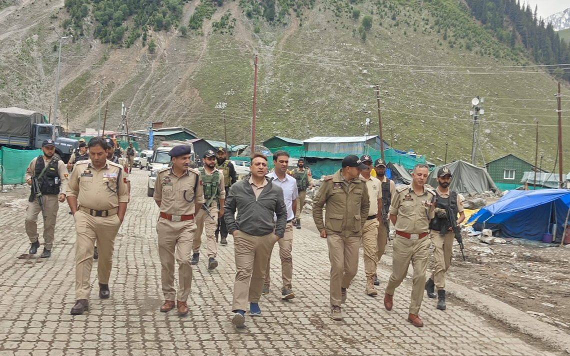 DIG Maqsood-ul-Zaman (IPS) Conducts On-Ground Assessment of Security Arrangements for Shri Amarnath Ji Yatra 2026 on Baltal Axis