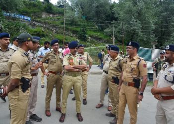 Amarnath Yatra 2026: DGP Nalin Prabhat Reviews Security at Pahalgam, Calls for Maximum Vigilance and Seamless Coordination