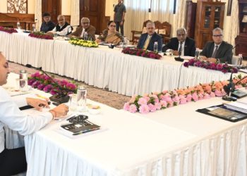 LG Manoj Sinha Chairs Governing Board Meeting of Gandhi Memorial College Srinagar, Calls for Comprehensive Administrative Reforms