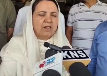 Health Minister Sakina Itoo Visits SKIMS, Reviews Treatment of Injured Amarnath Yatris