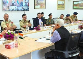 LG Manoj Sinha Reviews Shri Amarnath Ji Yatra Management, Urges Pilgrims to Travel Only with Valid Registration