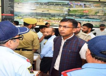 All Departments on High Alert, Control Rooms Functional; Amarnath Yatra Decisions to Follow IMD Weather Advisories: Div Com Kashmir
