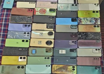Railway Police Mazhama Bust Stolen Mobile Phone Racket, Recover 59 Smartphones; Two Arrested