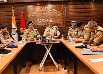 DGP Nalin Prabhat Conducts Hybrid Operational Review with J&K Police, CAPF Senior Officers