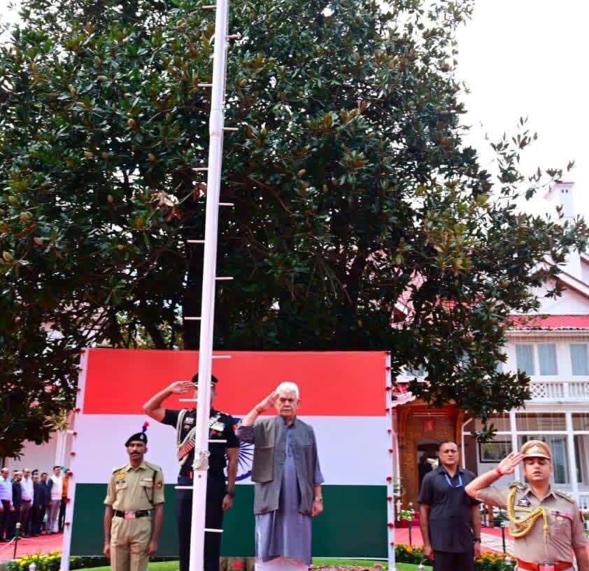 LG Manoj Sinha Hoists National Flag at Lok Bhavan on 80th Independence Day