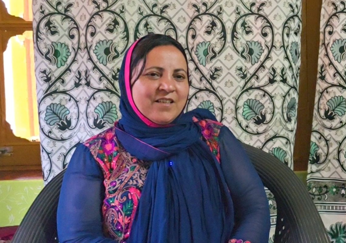 “Azi Tae Fazi Hund Izzat”: Sakina Itoo Turns BJP’s Remarks on Kashmiri Women Into Political Taunt at Kulgam Rally