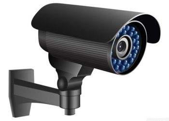 Kulgam Admin Makes CCTV Installation Mandatory Across Public, Commercial Establishments